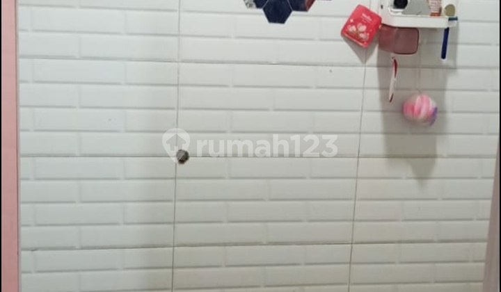 Di jual murah Rumah bersih lokasi sepatan 9
