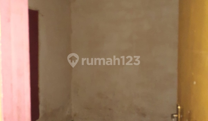 Di oper murah Rumah siap huni lokasi sepatan 8