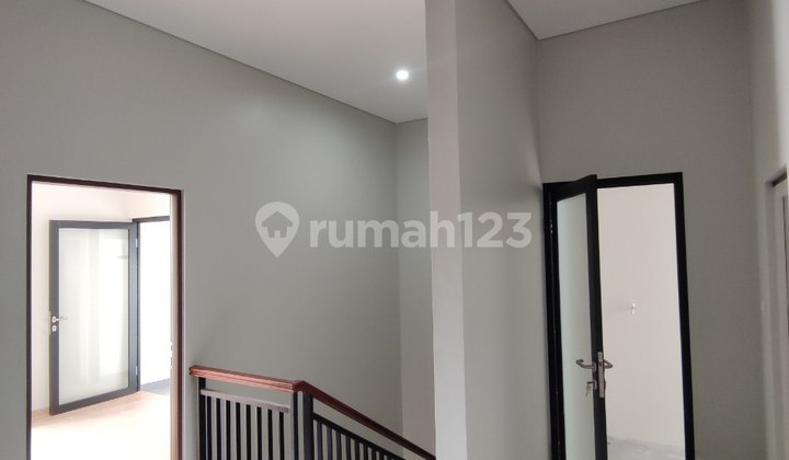 Rumah Siap Huni Dekat Palem Kartika & Tol Bambu Apus Jaktim Rumah Siap Huni Dekat Palem Kartika & Tol Bambu Apus Jaktim