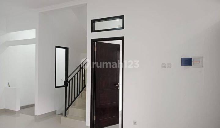 Townhouse 2 Lantai Dengan Konsep American Modern Style Dan Scandinavian 2