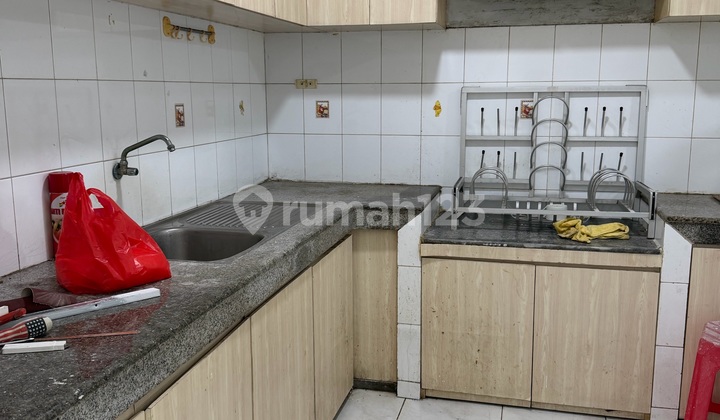 For Sale 2-Story House 2