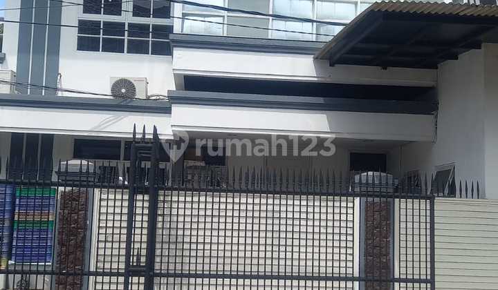 For Sale 2-Story House Good Hook 2