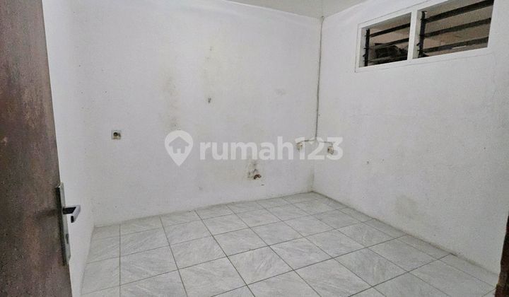 Disewakan Rumah 2.Lantai 2