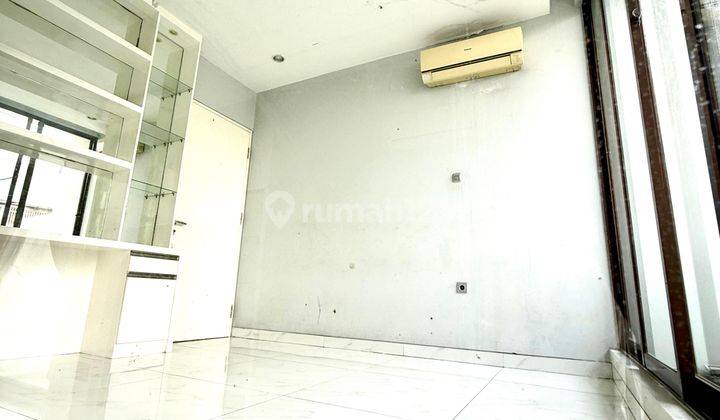 Disewakan Rumah 3.lantai Hook 2