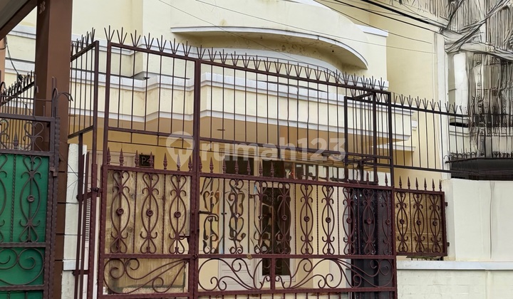 For Rent 2-Story House