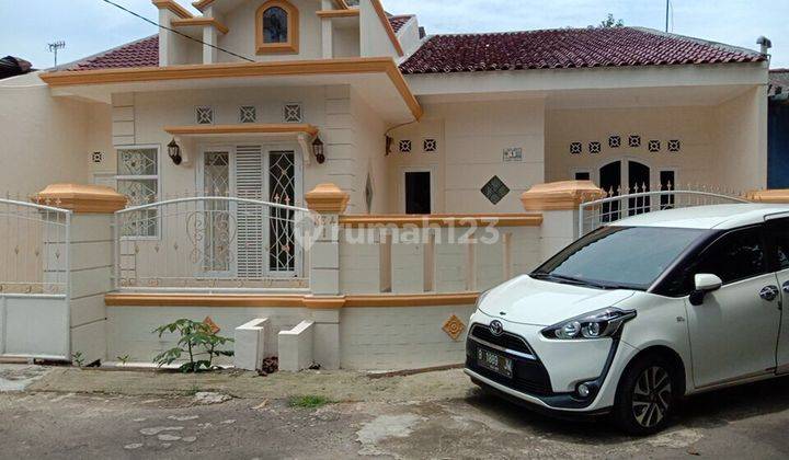 Rumah Megah Tampak Depan Harga Ok Di Villa Nusa Indah 2