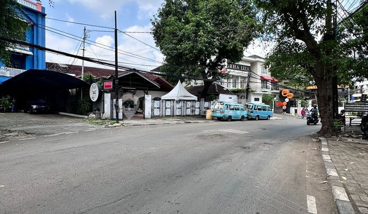Rumah Boulevard Exclusive Siap Huni Di Area Komersial Di Tebet Rumah Boulevard Exclusive Siap Huni Di Area Komersial Di Tebet