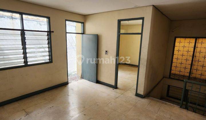 2 Lantai di Rumah Di Jl.mangga Dua Abdad, Jakarta Barat 3