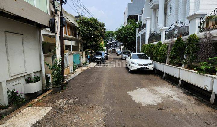 2 Lantai di Rumah Di Jl.mangga Dua Abdad, Jakarta Barat 9