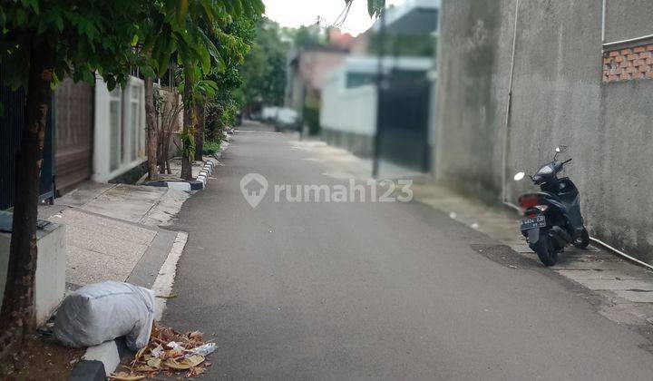 rumah 2 lantai dipusat kota 2