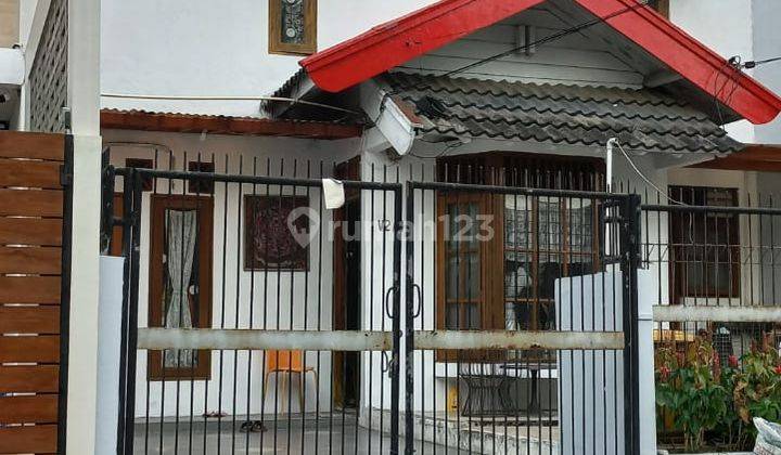 Rumah Nyaman Laksana Vila Ditengah Kota Bagus di jln gelatik sektor 2, Bintaro 1