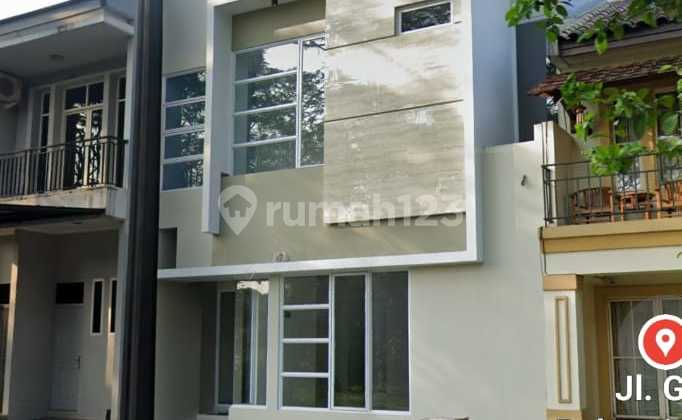 Diponegoro Park Lippo Karawaci Central In Front of the Park Diponegoro Park Lippo Karawaci Central In Front of the Park