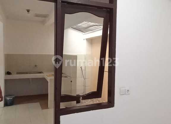 Rumah di Taman Ubud Estate, Tangerang 2