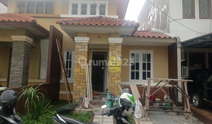 Rumah Semi Furnished di Taman Parahyangan, Tangerang 1