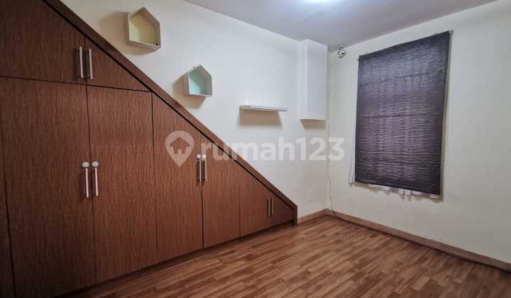 House in Townhouse Taman Hijau Lippo Karawaci
, Tangerang 2