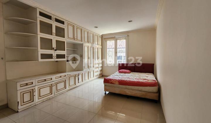 House in Taman Beverly Golf, Lippo Karawaci, Tangerang 2