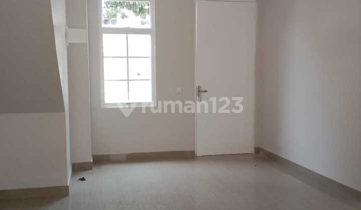 House in Taman Paris, North Lippo Karawaci, Tangerang 2