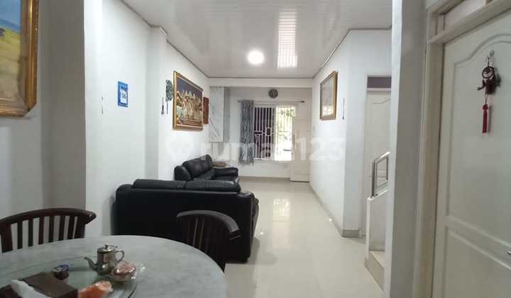 Dijual cepat rumah   TAMAN SINGOSARI Lippo Karawaci Utara  2