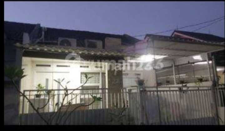 The Nice House has been renovated to 1.5 floors in Nusaloka BSD, South Tangerang. 2