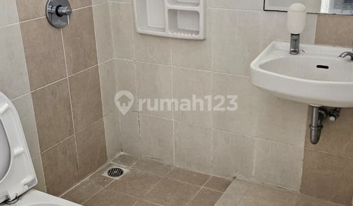 Rumah Bagus Rapi Siap Huni di Residence One BSD, Tangerang Selatan 2