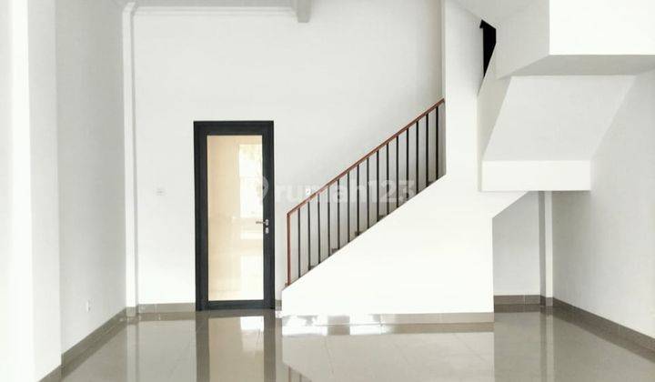 Disewakan Cepat Ruko 3 Lantai Hook Banci di Melody 2 - Summarecon Gading Serpong, Tangerang 2