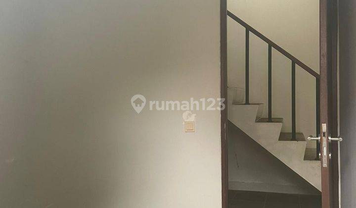  Rumah Unfurnished OTHER - PPJB, Girik, Adat, dll di Premier Park 2, Modernland 2