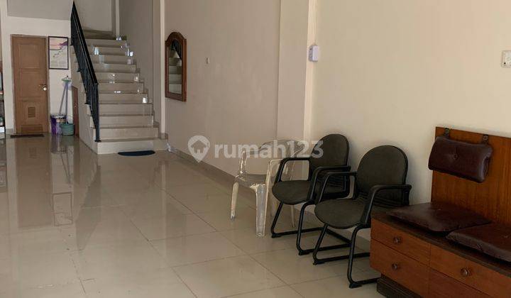  Ruko di Cempaka Putih Semi Furnished SHM - Sertifikat Hak Milik 240 m² 2