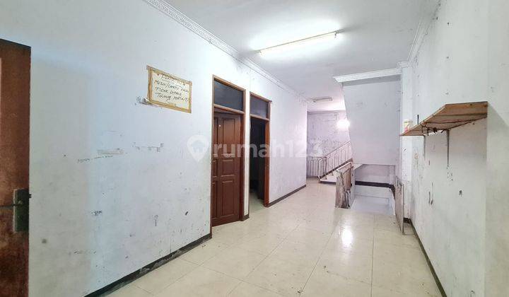  Ruko di Jembatan Besi 230 m² Unfurnished SHM - Sertifikat Hak Milik 1