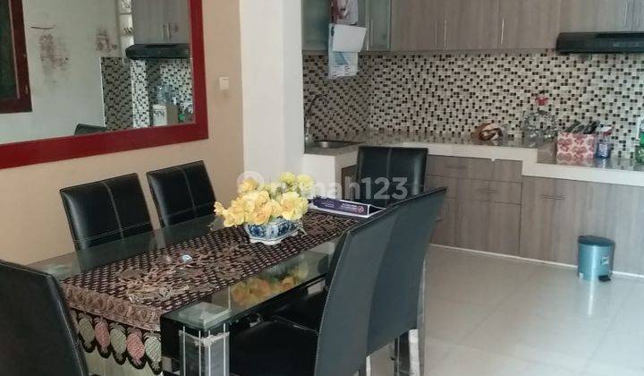 Jual Cepat  Rumah 3 Lantai Semi Furnished Sudah Renovasi SHM - Sertifikat Hak Milik di Komplek perumahan Gading Surya, Kelapa Gading 2