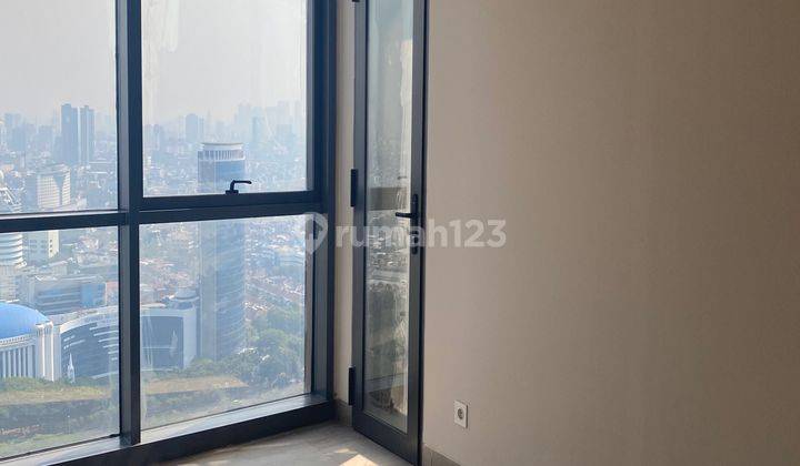  Apartemen Menara Jakarta 1 Kamar Tidur Semi Furnished Baru 2