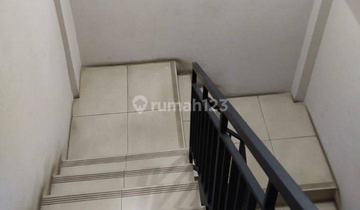  Ruko Gandeng Plaza Pacific di Kelapa Gading Semi Furnished 540 m² HGB - Hak Guna Bangun 2