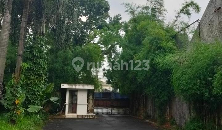 Dijual Rumah Mewah Parkir Luas di Jalan Raya Pasar Minggu, Jakarta Selatan 2