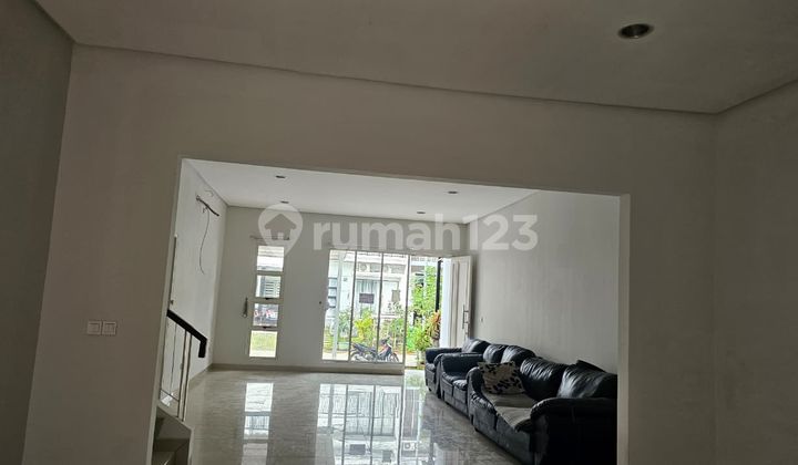 Rumah Bagus Rapi Siap Huni di Residence One BSD, Tangerang Selatan