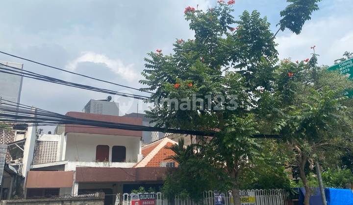 Di Jual Rumah Hitung Tanah di Tomang Lokasi Komersil SHM Di Jual Rumah Hitung Tanah di Tomang Lokasi Komersil SHM