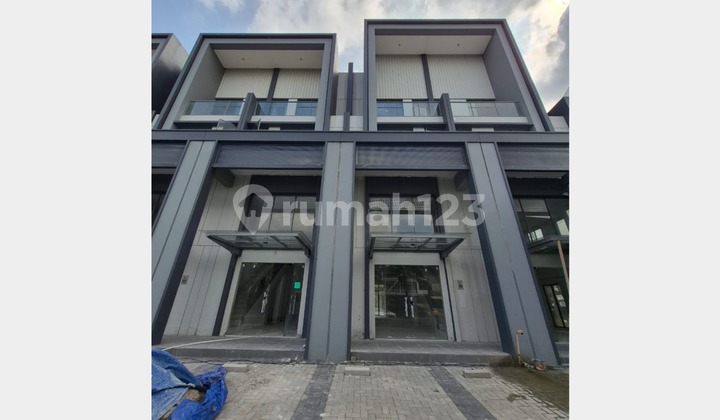 3.5-Story Shop House Hudson Studio Loft Manhattan District Paramount Serpong, Tangerang 3.5-Story Shop House Hudson Studio Loft Manhattan District Paramount Serpong, Tangerang