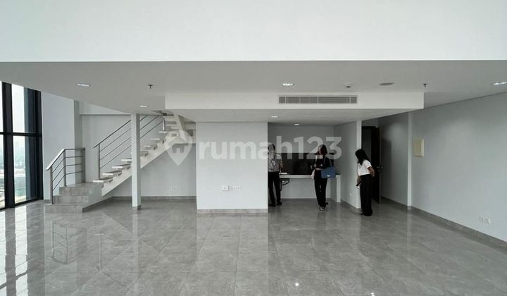 Dijual/Disewakan The Smith Soho 2 Lantai (+ Mezzanine) 2