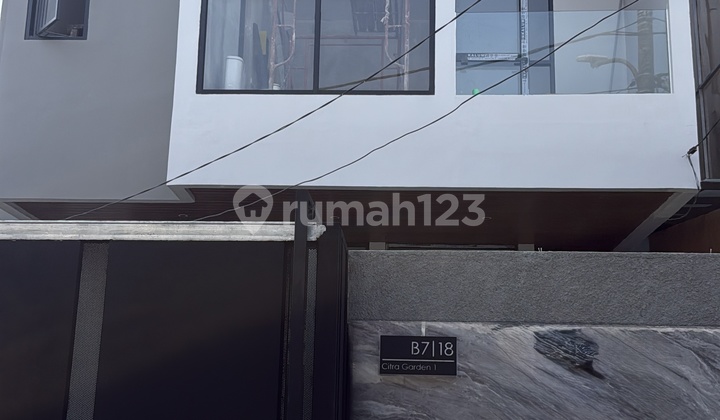 Dijual Rumah Bagus Di Perumahan Citra Garden 1,kalideres, Cengkareng Jakarta Barat Dalam Tahap Finishing Full Furnished SHM