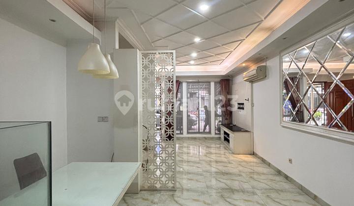 Rumah 4 Lantai di Cluster Australia Greenlake Cipondoh, Tangerang 2