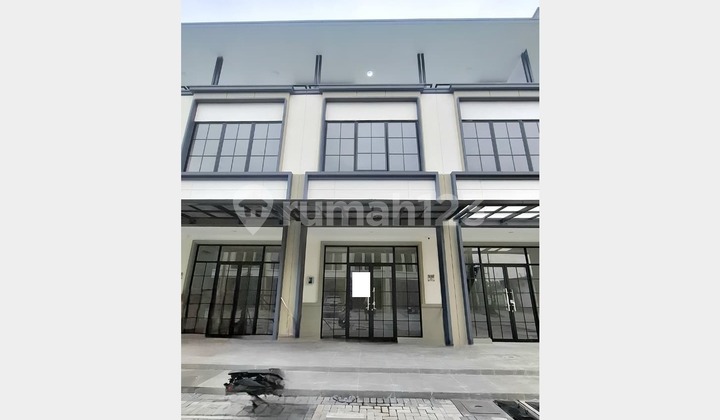 Disewakan Ruko The Hudson 2 Lantai + Dak di Gading Serpong, Tangerang
