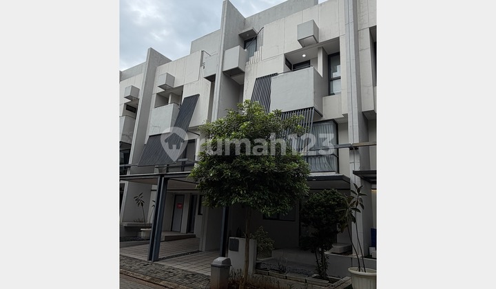 Rumah 2 Lantai Siap Huni di Invesihaus Tabebuya BSD, Tangerang Selatan 1