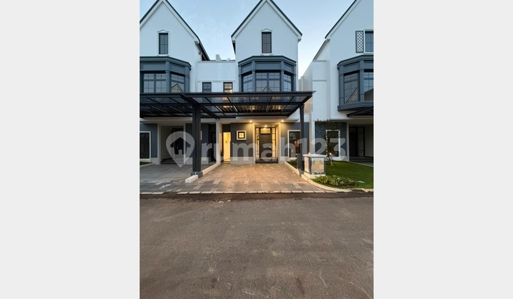 For Rent 3-Storey House (1 Attic Room) Louise Cluster Gading Serpong Tangerang