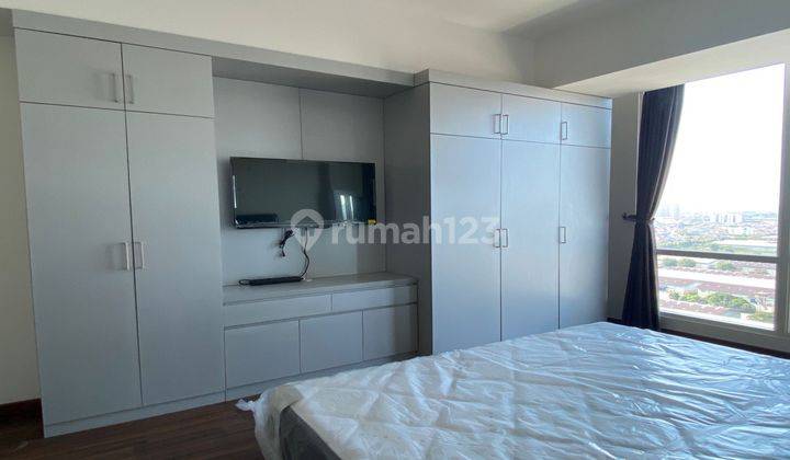  Apartemen The Kensington Royal Suites 3 Kamar Tidur Furnished Bagus 1