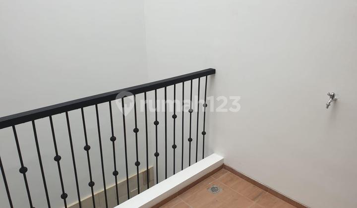 Brand New American Classic Phase Design House in Sector 1.1, BSD City, South Tangerang. 2