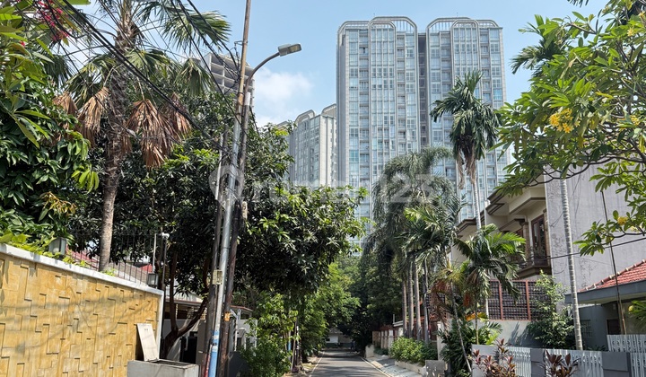 For Sale: Land-Priced House in Cempaka Putih, Land Area 540, Strategic Location, SHM (Freehold Title) 1