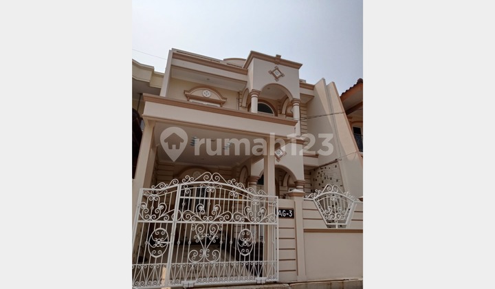 Rumah 3 Lantai di Sunter Kirana Sunter Jaya Tanjung Priok, Jakarta Utara