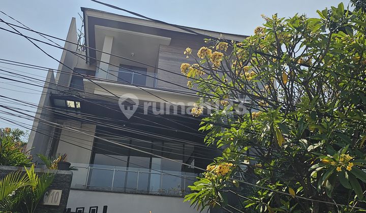 Dijual Rumah Mewah Di Pluit Samudra 3.5 Lantai Siap Huni Lt 325 Lb 900 M2 
