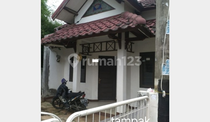 House in Villa Bintaro Regency Pondok Kacang, South Tangerang House in Villa Bintaro Regency Pondok Kacang, South Tangerang