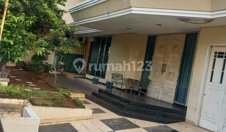 For Sale Fast and Cheap House in the Elite Area of Kelapa Gading Bukit Gading Villa 2