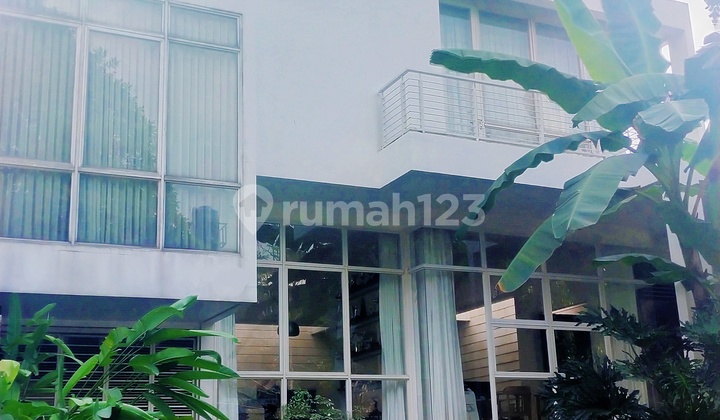 Rumah 2 Lantai Split Level di Puspitaloka BSD, Tangerang Selatan Rumah 2 Lantai Split Level di Puspitaloka BSD, Tangerang Selatan