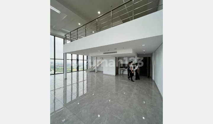 Dijual/Disewakan The Smith Soho 2 Lantai (+ Mezzanine) 1